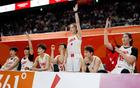 随着中国80-85韩国，输球后宫鲁鸣毫不客气称赞三人，三人遭批评